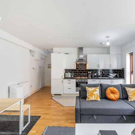 London Waterloo Apartment With Large Private Terrace - View Of The London Eye - 1 Bedroom 1 Bath Eksteriør bilde