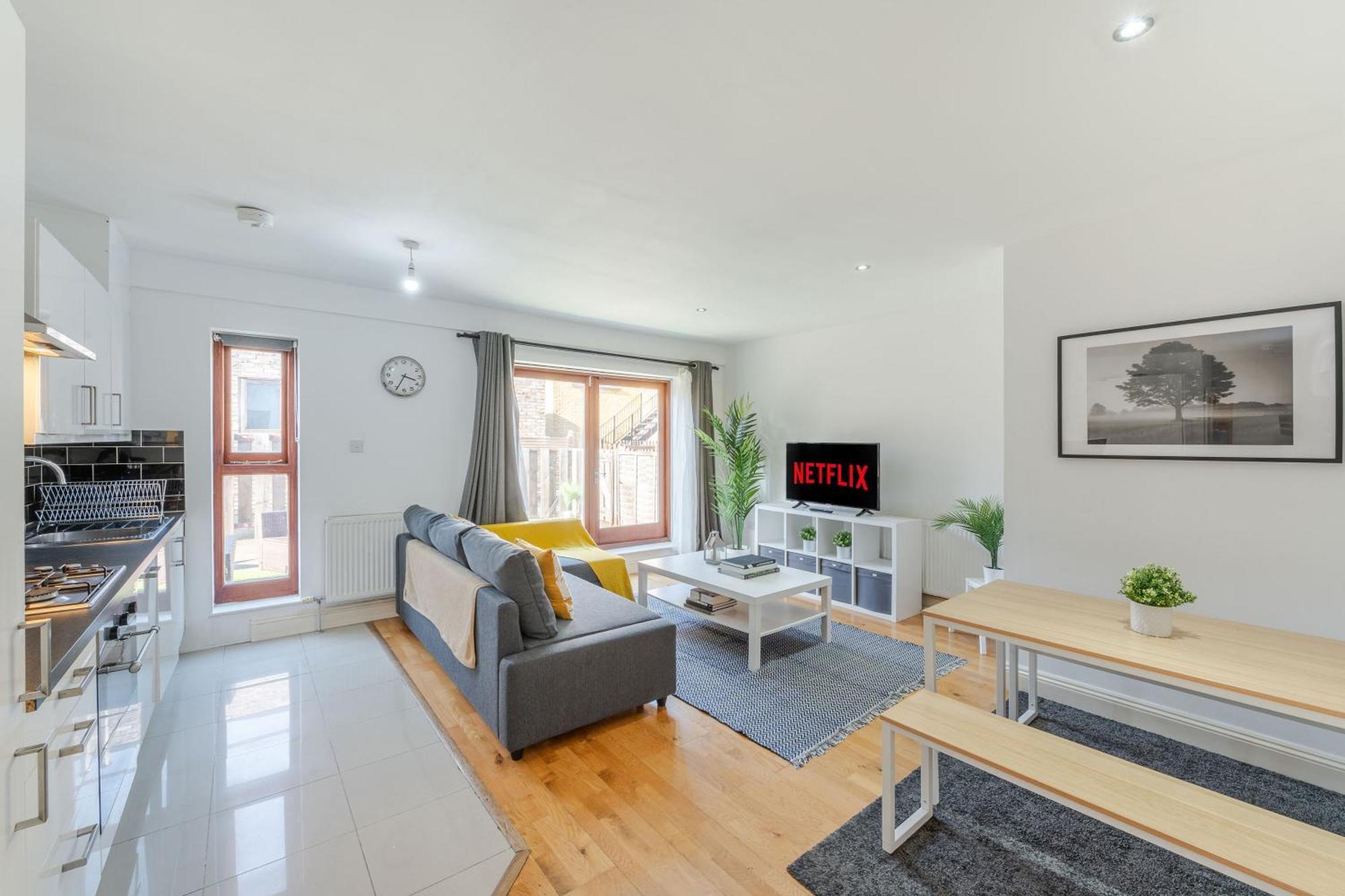 London Waterloo Apartment With Large Private Terrace - View Of The London Eye - 1 Bedroom 1 Bath Eksteriør bilde