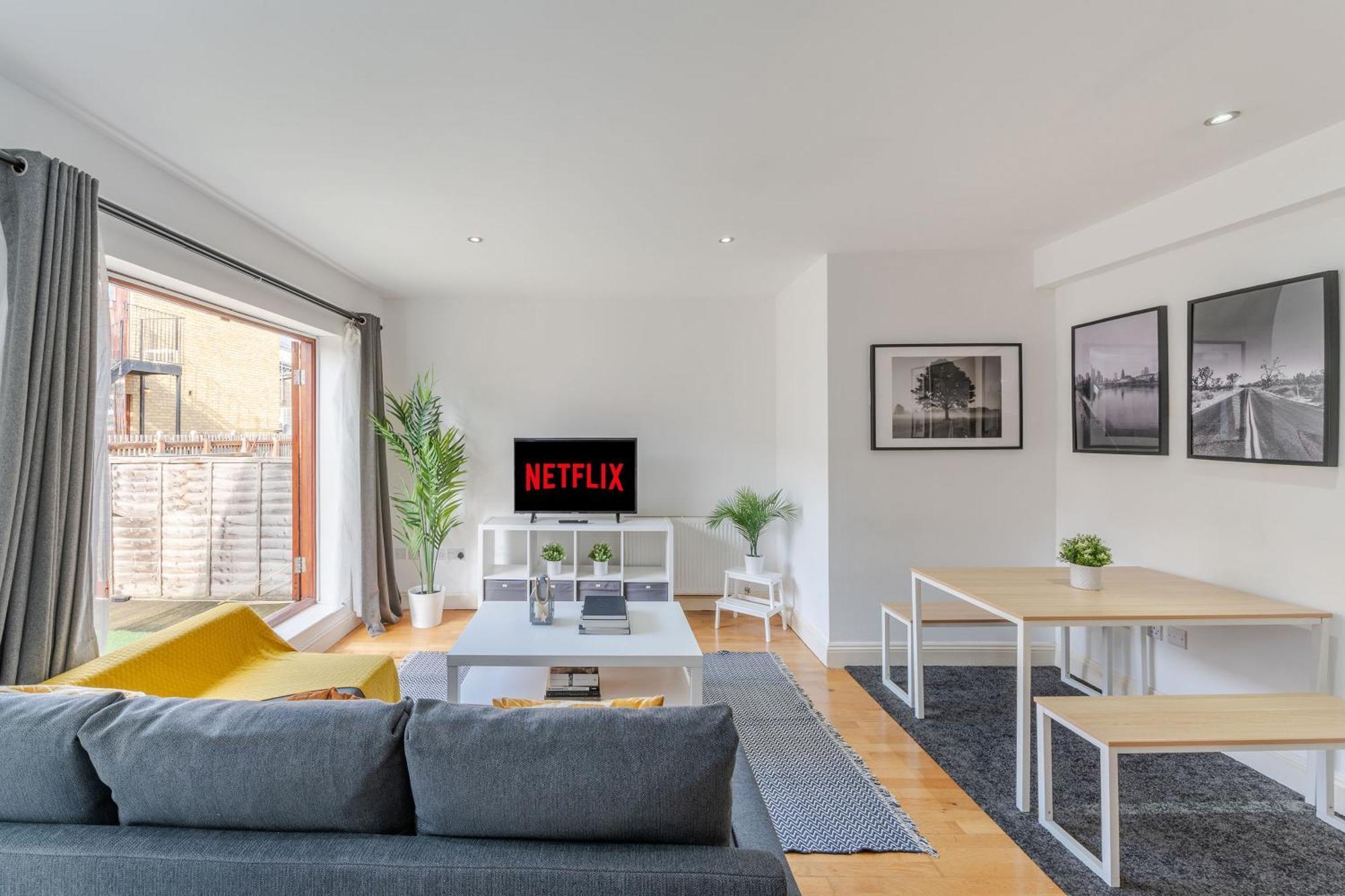 London Waterloo Apartment With Large Private Terrace - View Of The London Eye - 1 Bedroom 1 Bath Eksteriør bilde