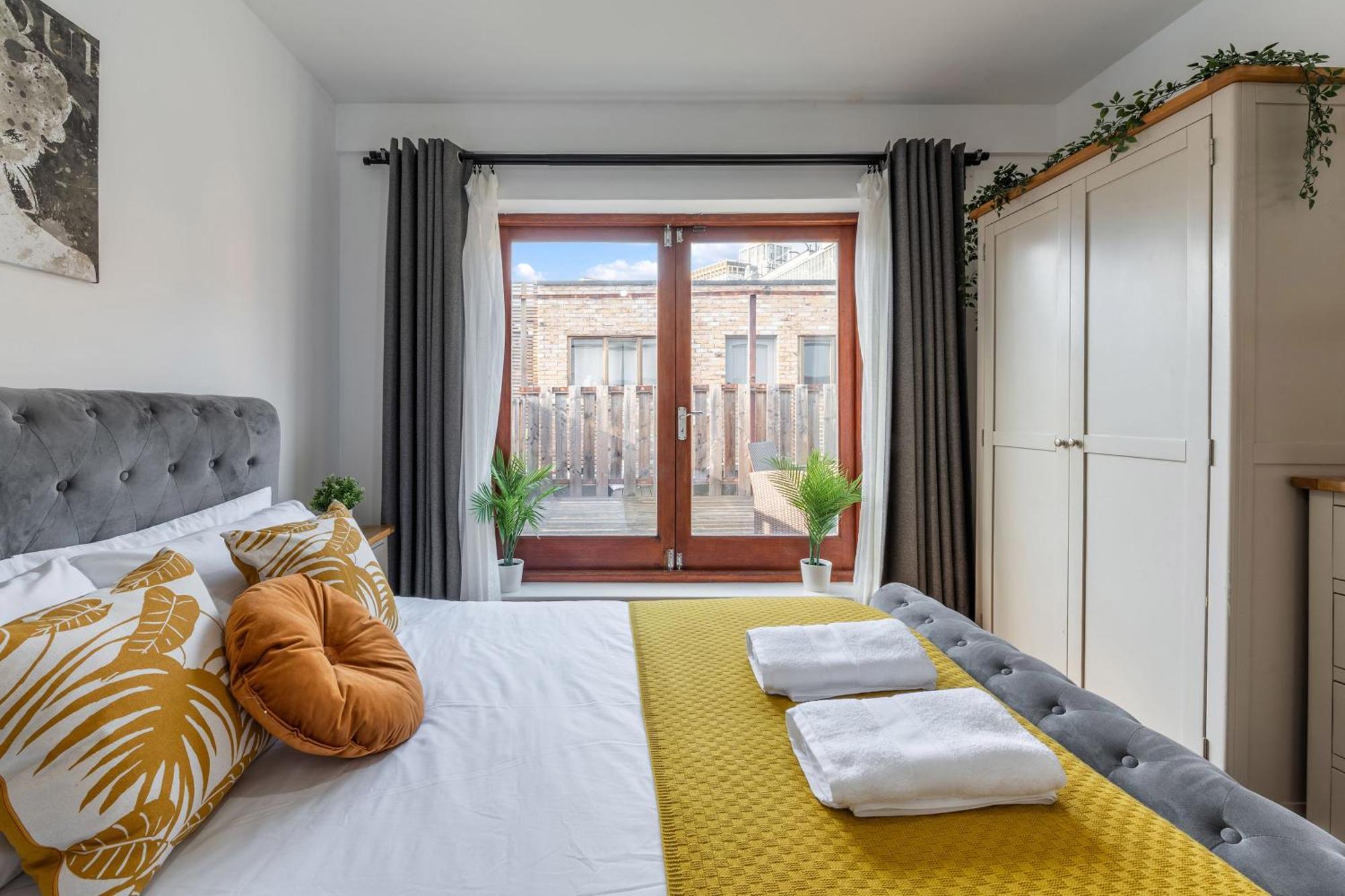 London Waterloo Apartment With Large Private Terrace - View Of The London Eye - 1 Bedroom 1 Bath Eksteriør bilde