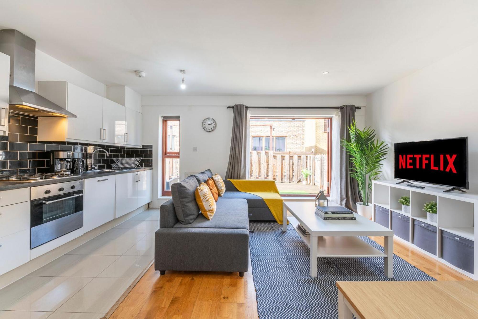 London Waterloo Apartment With Large Private Terrace - View Of The London Eye - 1 Bedroom 1 Bath Eksteriør bilde